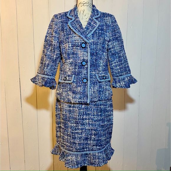 Monroe & Main Jackets & Blazers - Monroe & Main 2 pc Skirt Suit Flare Sleeves Blue White Size 10